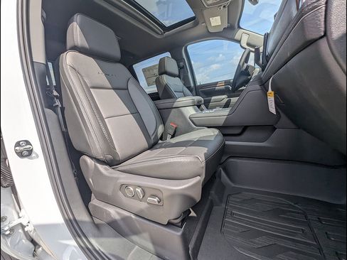 New 2026 GMC Sierra 2500 Denali w/ Denali Reserve Package AWD/4WD image 16