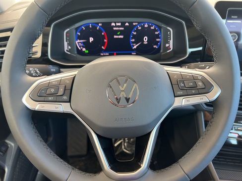 New 2025 Volkswagen Jetta SEL image 40