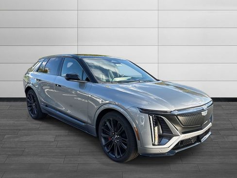 New 2026 Cadillac Lyriq V image 7