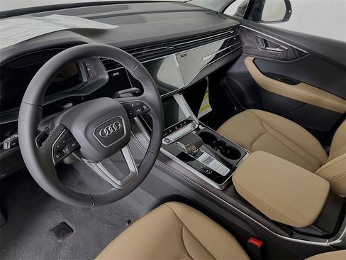 New 2025 Audi Q7 3.0T Premium Plus image 9