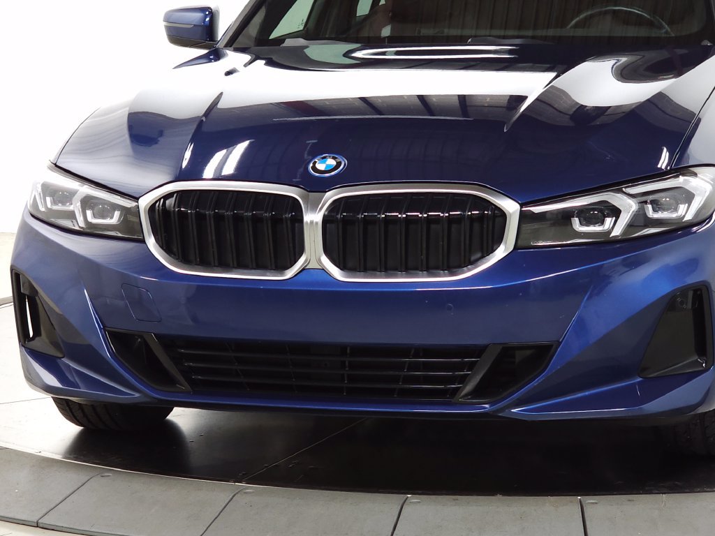Used 2023 BMW 330e xDrive w/ Premium Package AWD/4WD image 3