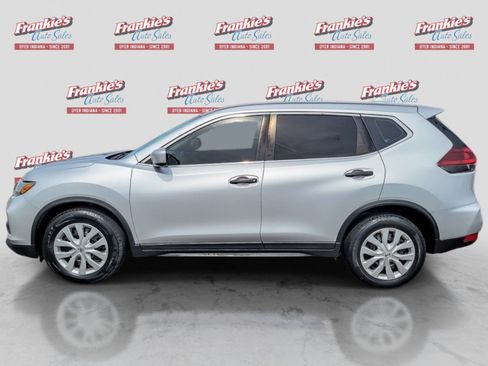 Used 2020 Nissan Rogue S FWD image 2