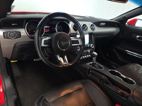 Used 2018 Ford Mustang Premium image 9