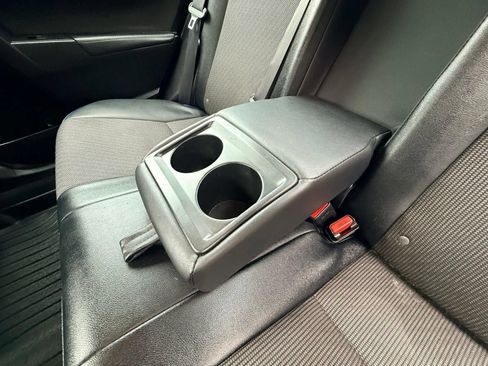 Used 2017 Toyota Corolla SE w/ SE Premium Package FWD image 29