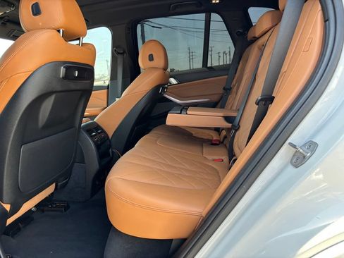 Used 2024 BMW X5 sDrive40i w/ M Sport Package RWD image 9