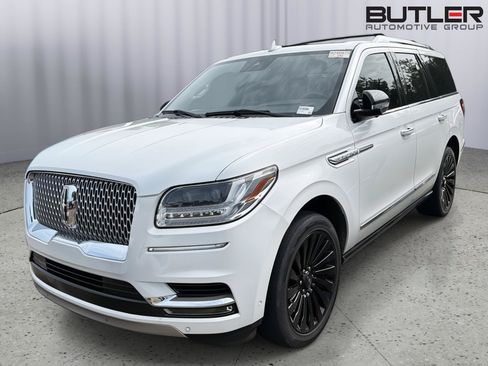 Used 2021 Lincoln Navigator Reserve w/ Luxury Package RWD image 1