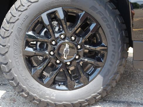 New 2026 Chevrolet Silverado 2500 LTZ w/ LTZ Plus Package AWD/4WD image 10