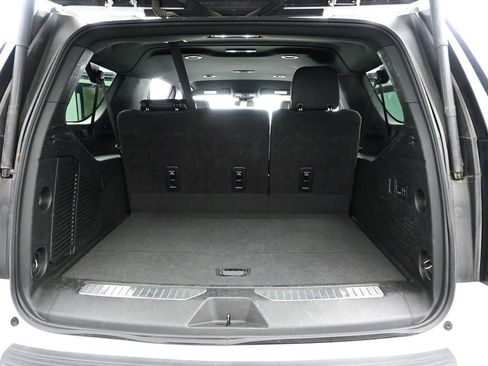 Used 2023 Chevrolet Suburban Premier image 11