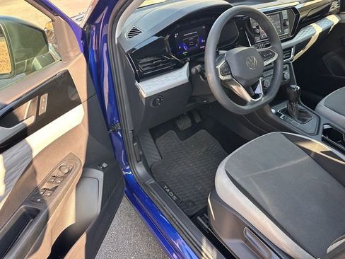 Used 2022 Volkswagen Taos S image 9