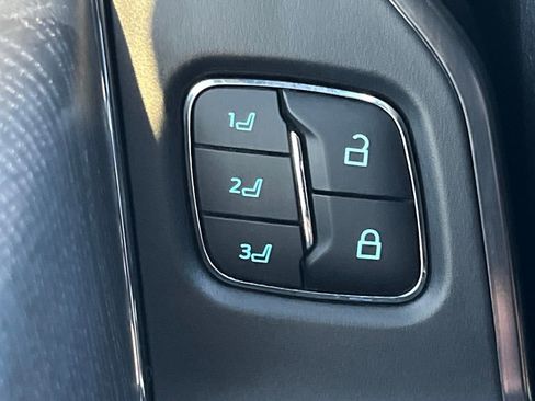 Used 2024 Ford F350 Platinum image 35