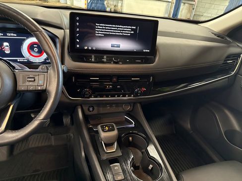 Certified 2024 Nissan Rogue SL w/ SL Premium Package image 19