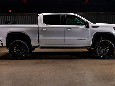 Used 2023 GMC Sierra 1500 Denali w/ Denali Reserve Package image 11