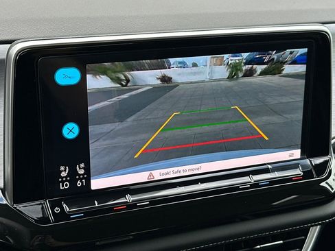 New 2026 Volkswagen Atlas Cross Sport SE image 17