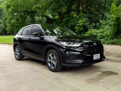 Used 2026 Honda HR-V LX image 2