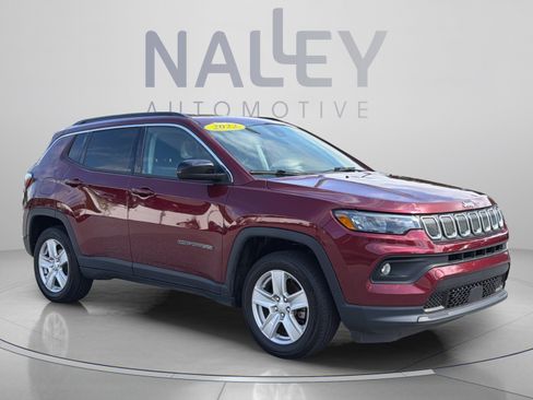 Used 2022 Jeep Compass Latitude AWD/4WD image 7
