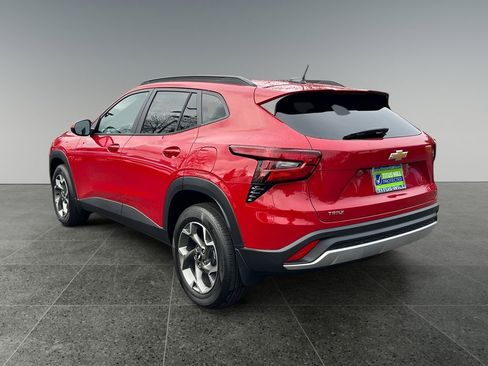 New 2026 Chevrolet Trax LT w/ Driver Confidence Package image 5