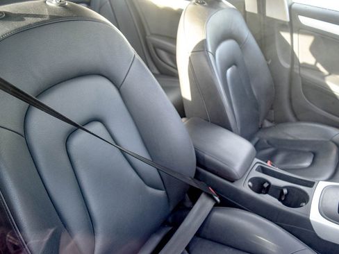 Used 2010 Audi A4 2.0T Premium image 9