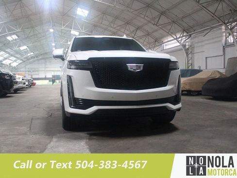 Used 2021 Cadillac Escalade ESV Sport w/ Heavy-Duty Trailer Package image 6