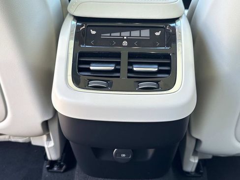 New 2026 Volvo XC60 B5 Ultra w/ Protection Package Premier image 16