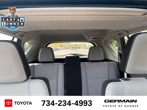 Used 2018 Toyota RAV4 XLE w/ Plus Extra Value Package AWD/4WD image 28