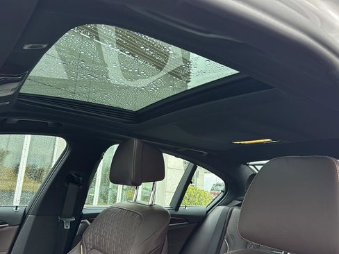 Used 2022 BMW 530i w/ Executive Package image 28