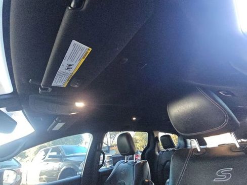 Used 2020 Chrysler Pacifica Touring-L w/ S Appearance Package image 10