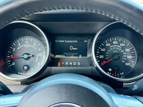 Used 2018 Ford Mustang Premium image 40