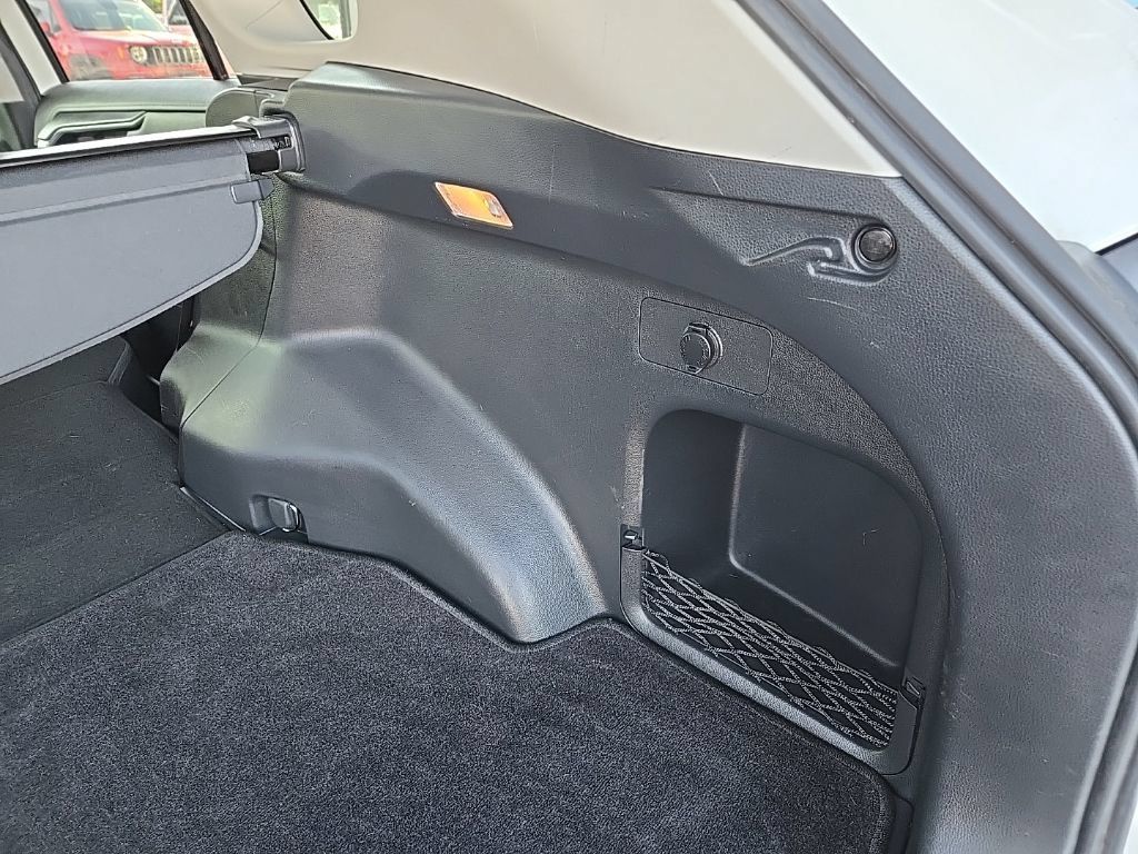 Used 2019 Toyota RAV4 Limited w/ Cold Weather Package AWD/4WD image 96