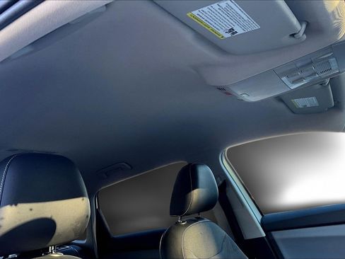 Used 2022 Volkswagen Taos SE w/ IQ.Drive SE Package image 19