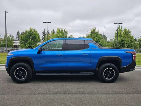 Used 2026 Chevrolet Silverado EV Trail Boss AWD/4WD image 2