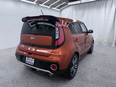 Used 2018 Kia Soul ! w/ Tech Package FWD image 2