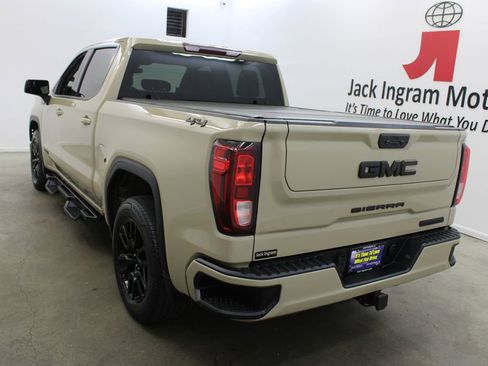 Used 2023 GMC Sierra 1500 Elevation image 3