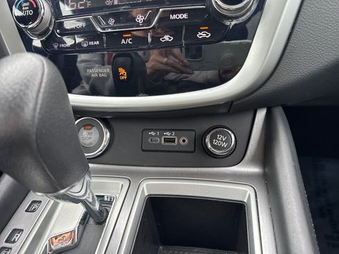 Used 2019 Nissan Murano S image 44