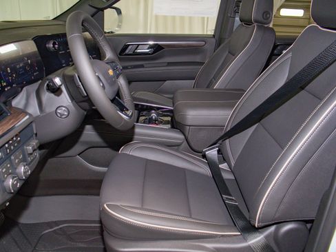 New 2026 Chevrolet Tahoe Premier w/ Sun And Tow Package image 9