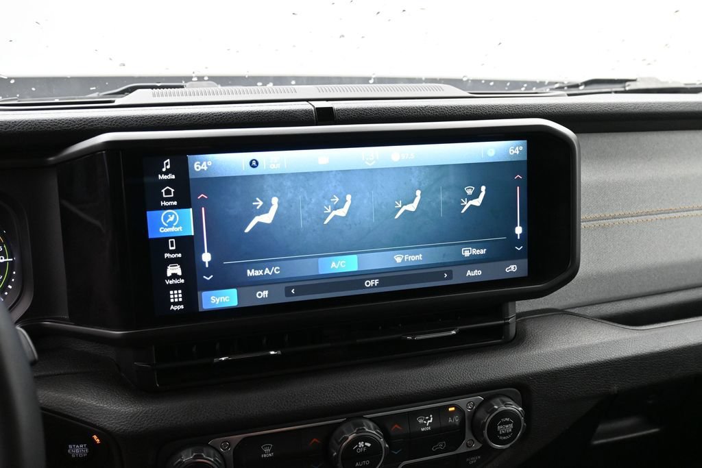 Used 2024 Jeep Wrangler Unlimited AWD/4WD image 16