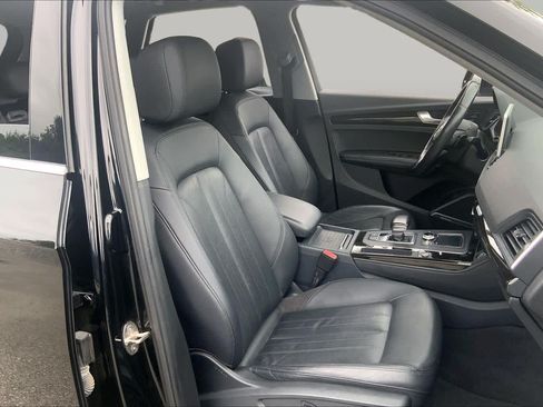 Used 2019 Audi Q5 2.0T Premium Plus w/ Premium Plus Package AWD/4WD image 9