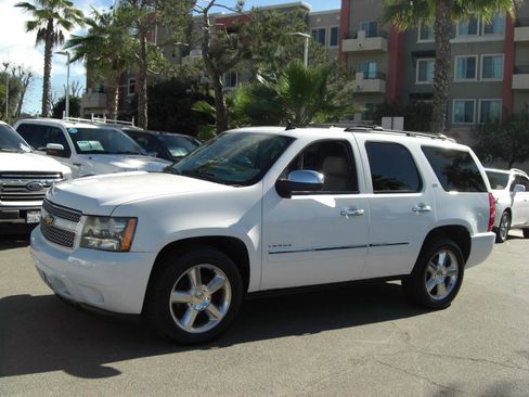 Used 2013 Chevrolet Tahoe LTZ image 3
