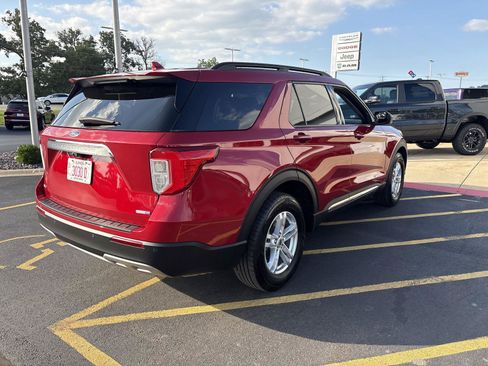 Used 2020 Ford Explorer XLT w/ Equipment Group 202A AWD/4WD image 5