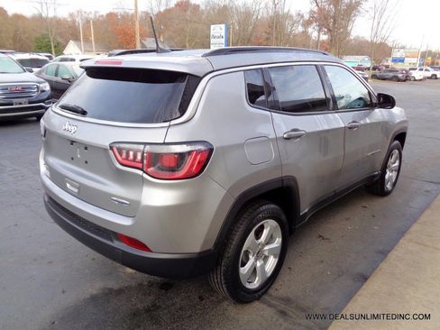 Used 2020 Jeep Compass Latitude w/ Cold Weather Group image 3