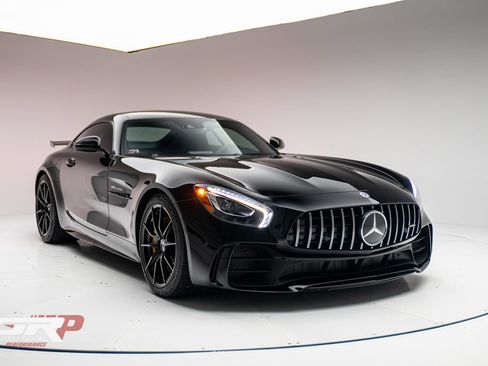 Used 2018 Mercedes-Benz AMG GT R image 1