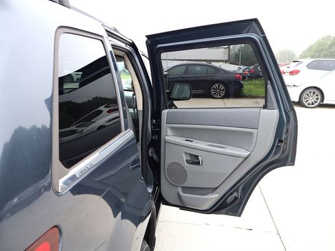 Used 2007 Jeep Grand Cherokee Limited RWD image 36