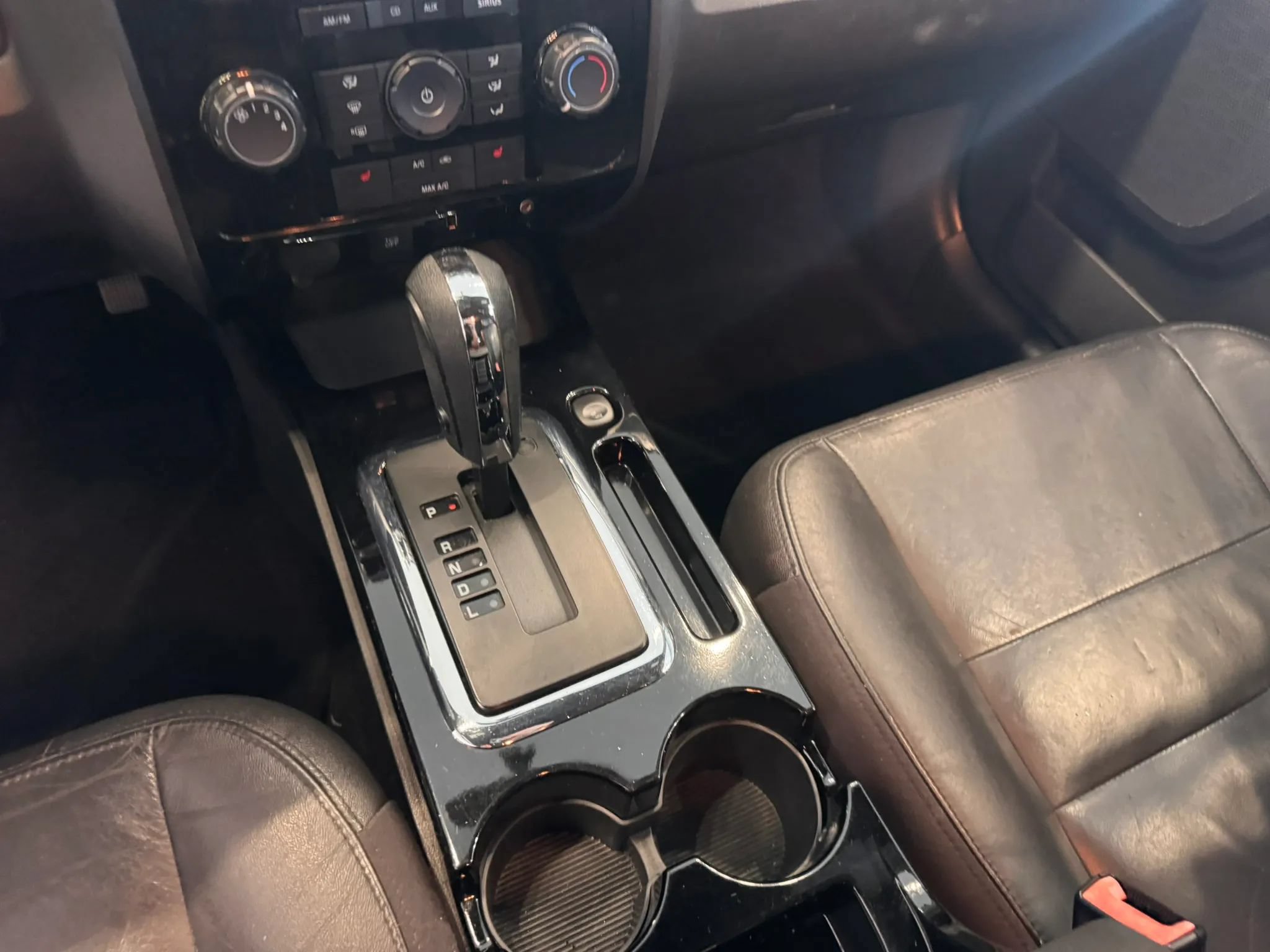 Used 2012 Ford Escape Limited w/ Class II Trailer Tow Pkg FWD image 30