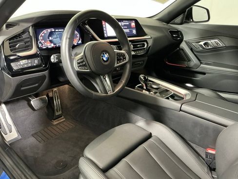 Certified 2024 BMW Z4 M40i w/ Premium Package RWD image 18