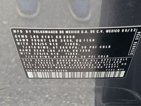 Certified 2022 Volkswagen Tiguan SE FWD image 28