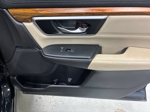 Used 2017 Honda CR-V Touring image 8