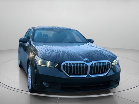Used 2025 BMW 530i RWD image 5
