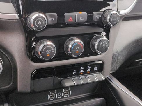 New 2026 RAM 1500 Express AWD/4WD image 23