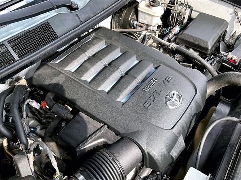 Used 2014 Toyota Tundra Limited image 32