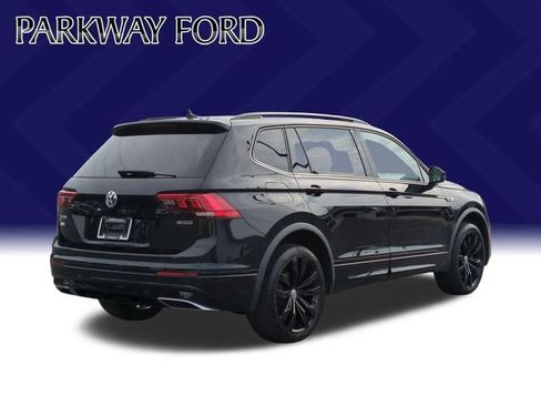 Used 2020 Volkswagen Tiguan SE R-Line AWD/4WD image 5