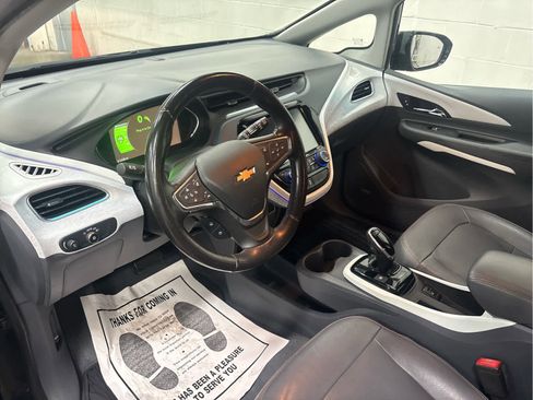 Used 2020 Chevrolet Bolt Premier w/ Infotainment Package image 8